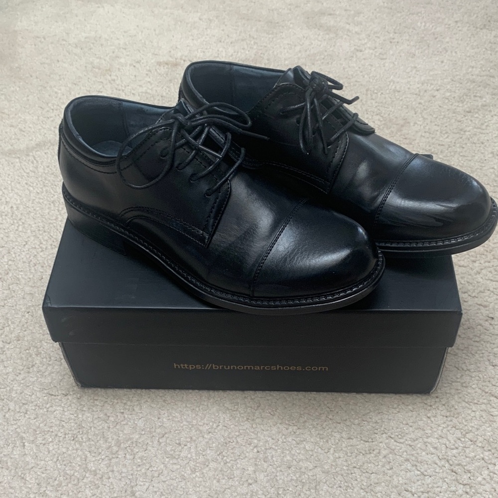 NWB Bruno Marc Men's Classic Black Oxfords